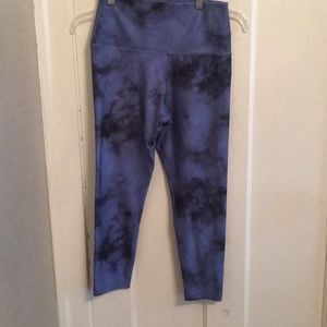 Cropped tie dye leggings